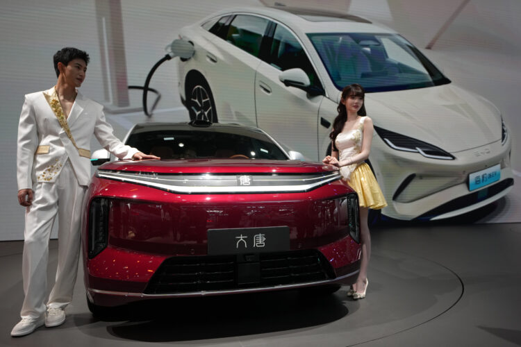 Whitmer supports bipartisan efforts to ban Chinese vehicles | News ...